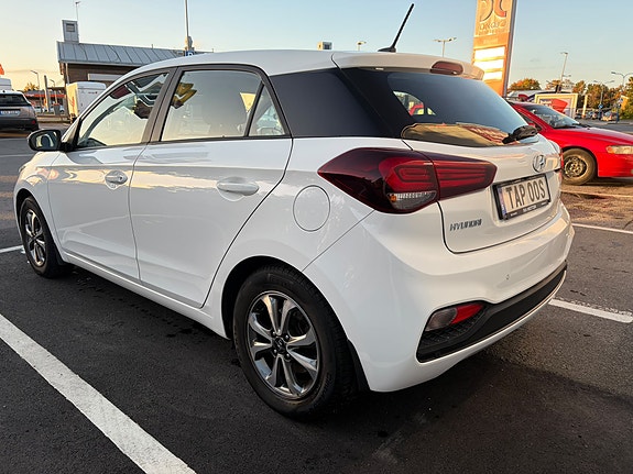 Hyundai i20 4 of 11