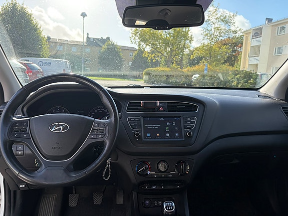 Hyundai i20 10 of 11