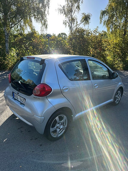 Toyota Aygo 5 of 6