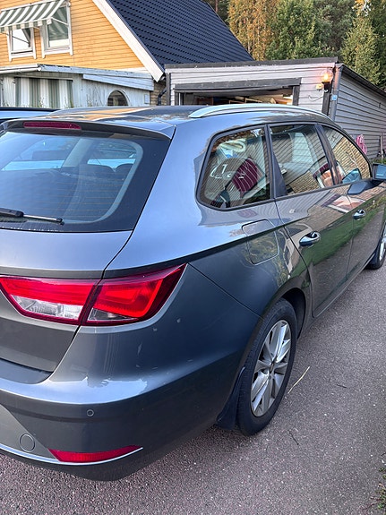 Seat Leon 3 of 6