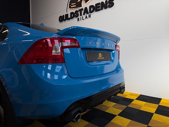 Volvo S60 12 of 30