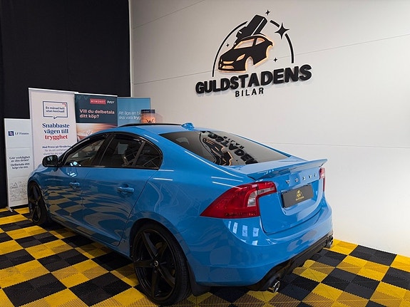 Volvo S60 13 of 30