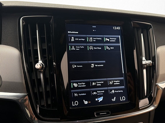 Volvo V90 Cross Country 22 of 30