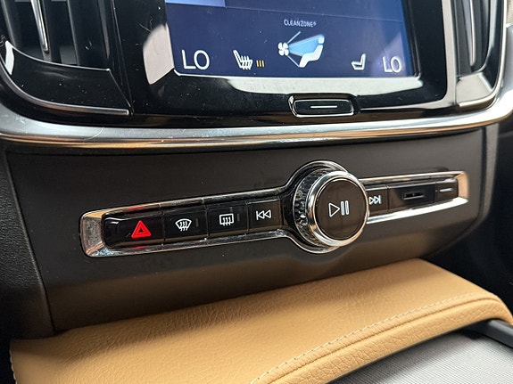 Volvo V90 Cross Country 27 of 30