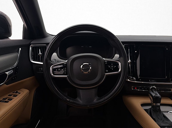 Volvo V90 Cross Country 18 of 30