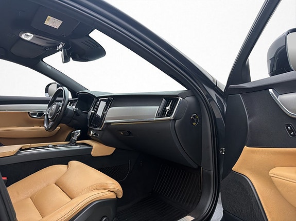 Volvo V90 Cross Country 30 of 30