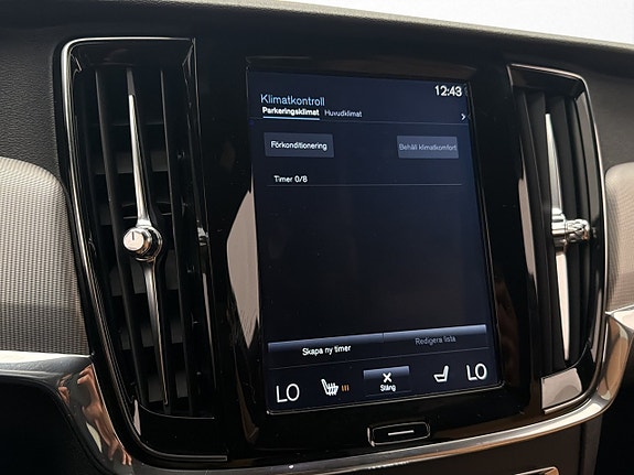Volvo V90 Cross Country 24 of 30
