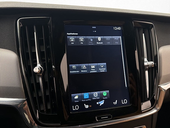 Volvo V90 Cross Country 26 of 30