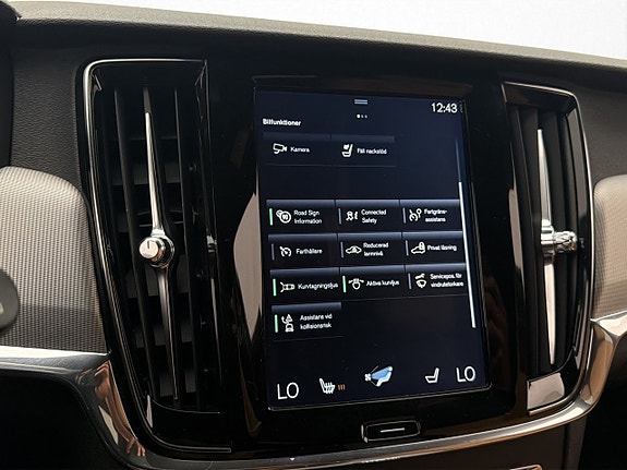 Volvo V90 Cross Country 23 of 30