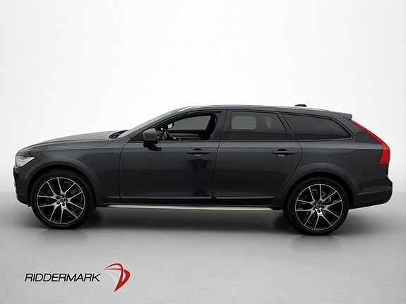 Volvo V90 Cross Country 9 of 30