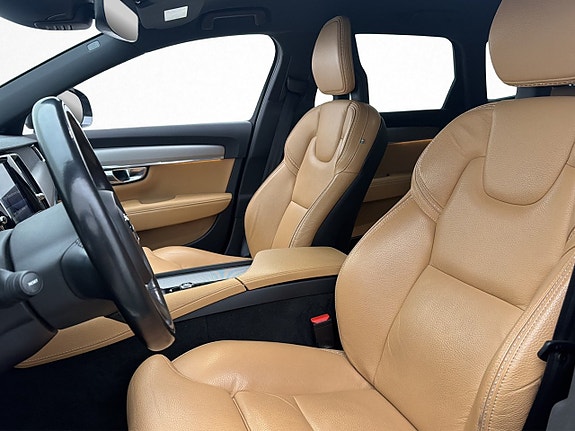 Volvo V90 Cross Country 12 of 30