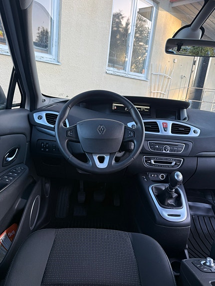 Renault Scenic III 10 of 13