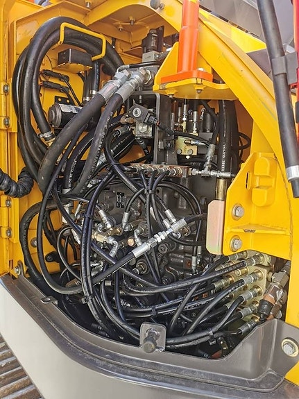 Volvo ECR 145 DL 13 of 22