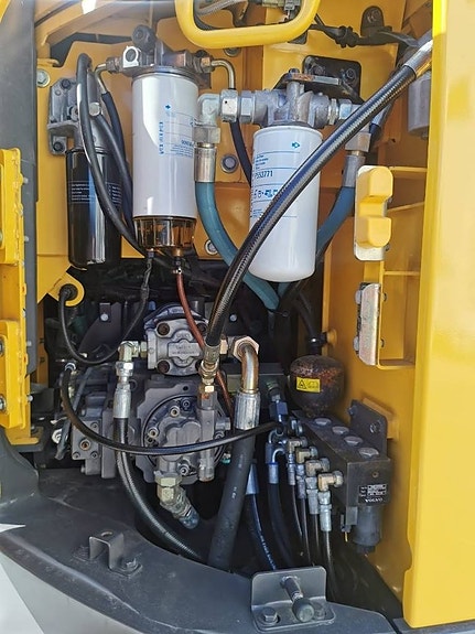 Volvo ECR 145 DL 14 of 22
