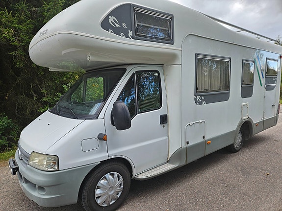 Fiat Knaus 2,8jtd "garage / dubbelsäng "