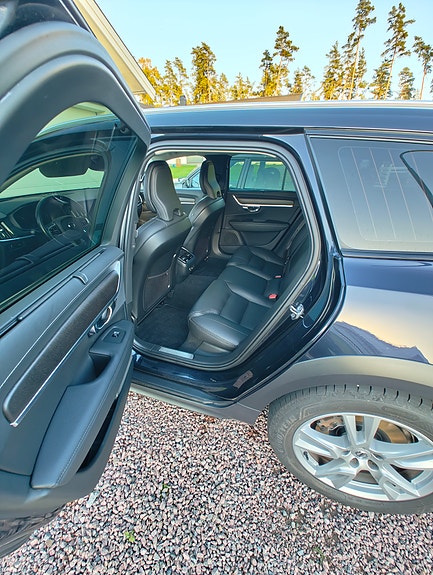 Volvo V90 Cross Country 6 of 8
