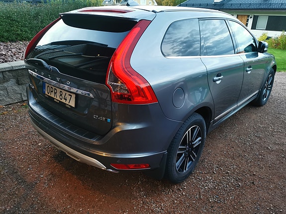 Volvo XC60 5 of 14
