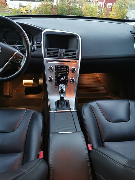 Volvo XC60 9 of 14