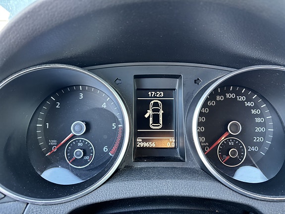 Volkswagen Golf VI 5 of 7