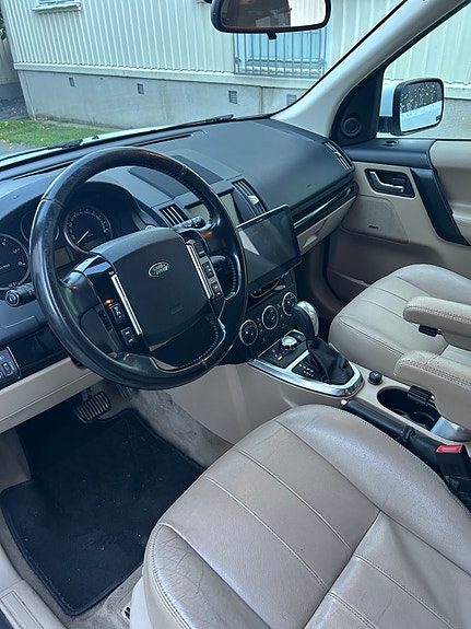 Land Rover Freelander 2 3 of 10