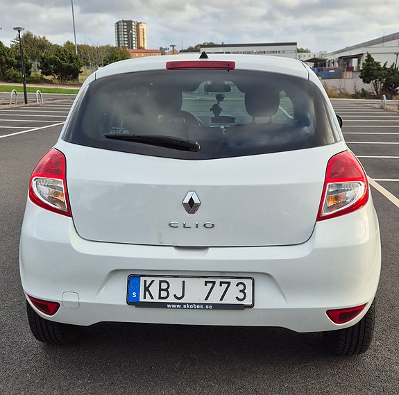 Renault Clio 6 of 11