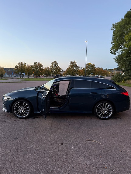 Mercedes-Benz CLA250 e 4 of 19