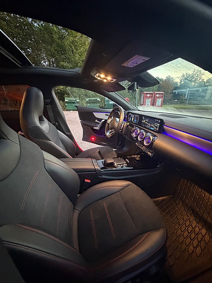Mercedes-Benz CLA250 e 19 of 19