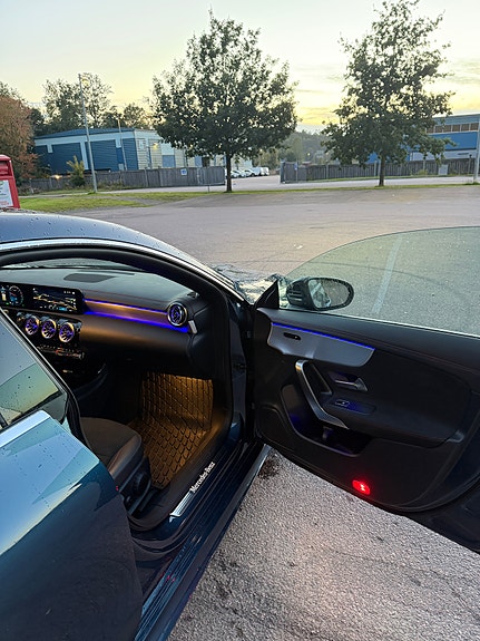 Mercedes-Benz CLA250 e 8 of 19