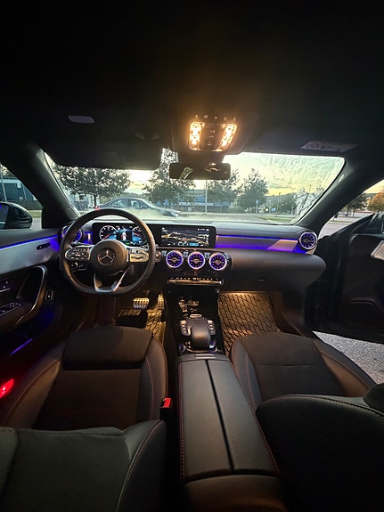 Mercedes-Benz CLA250 e 15 of 19