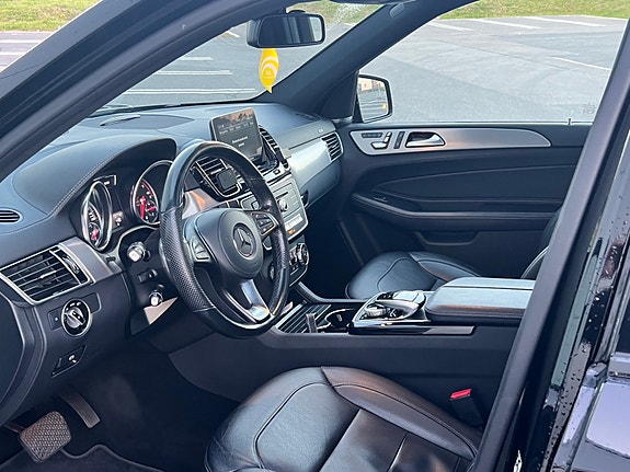 Mercedes-Benz GLS350 d 4 of 4