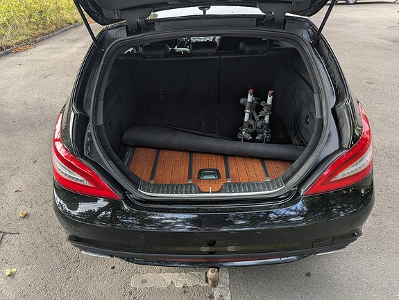 Mercedes-Benz CLS350 7 of 16