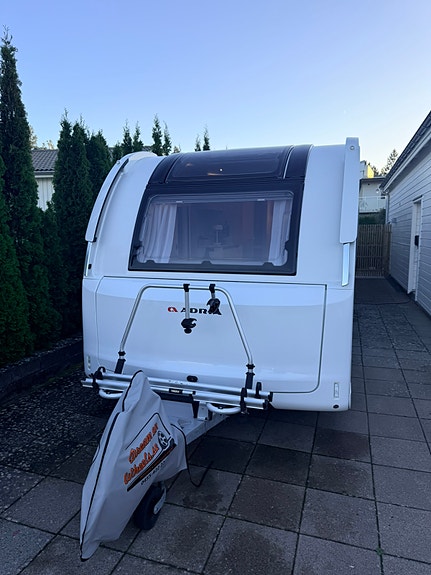 Adria Adora 522 UP – AC, mover, Alde, cykelställ, lufttält, nya däck & nytt batteri 5 of 18