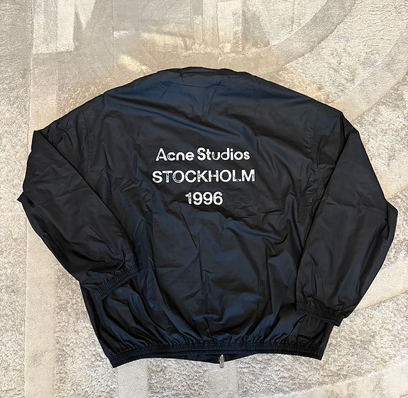 Product image 1 of 8