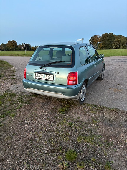 Nissan Micra 4 of 4
