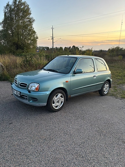 Nissan Micra 2 of 4