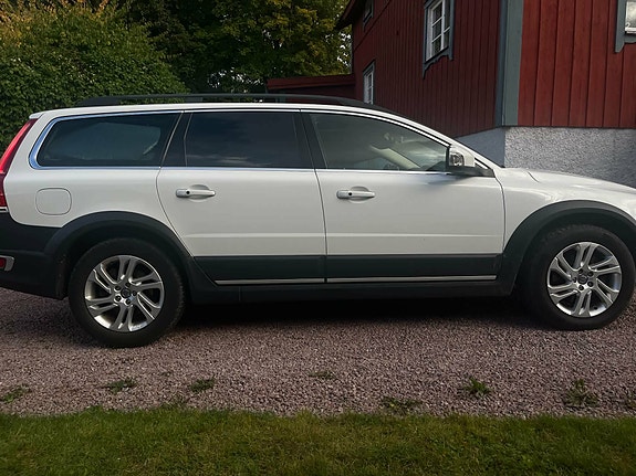 Volvo XC70 4 of 9