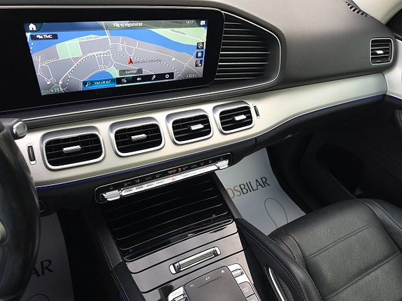 Mercedes-Benz GLE300 d 13 of 16