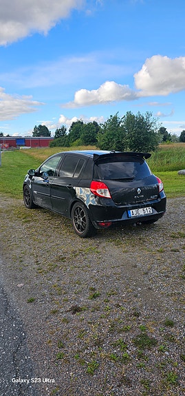 Renault Clio 2 of 6