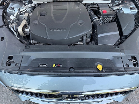 Volvo V90 Cross Country 12 of 16