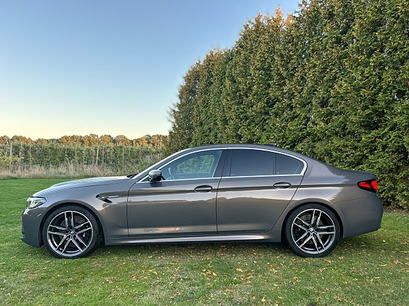 BMW M5 2 of 11