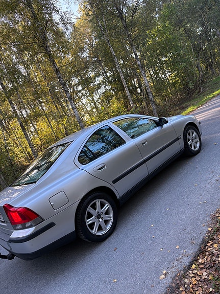 Volvo S60 3 of 11