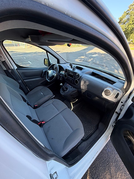 Peugeot Partner 9 of 12