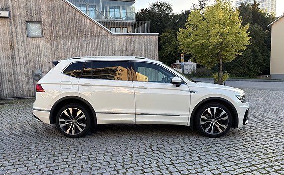Volkswagen Tiguan Allspace 3 of 12