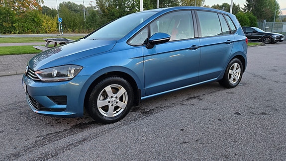 Volkswagen Golf Sportsvan 4 of 4