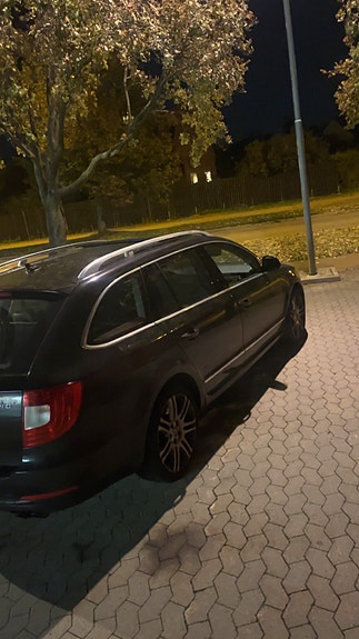 Skoda Superb 3 of 6