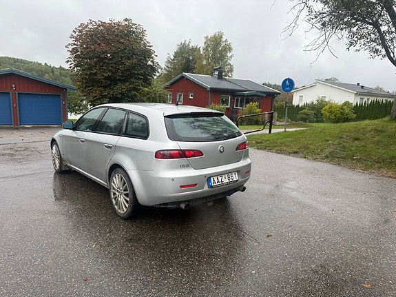 Alfa Romeo 159 6 of 8