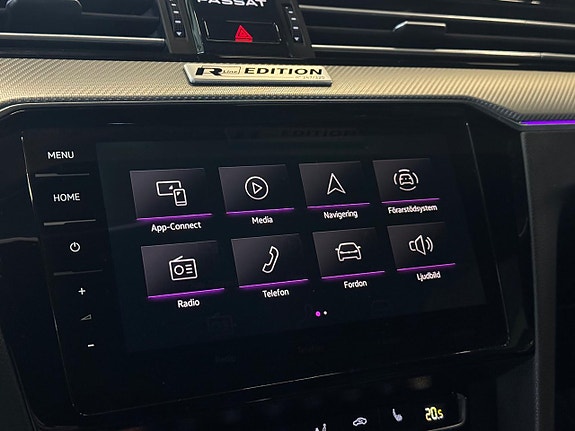 Volkswagen Passat 17 of 22
