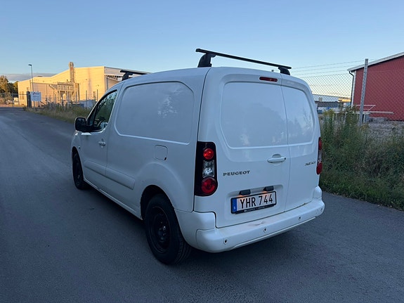 Peugeot Partner 4 of 8