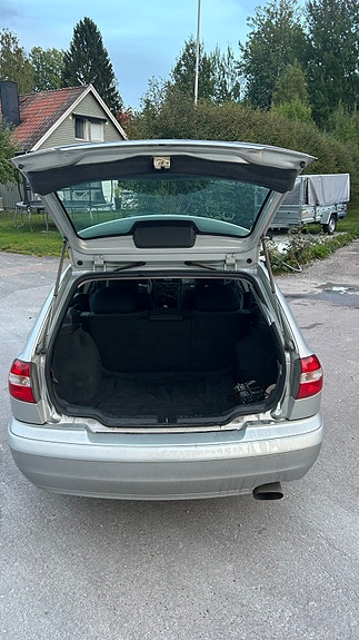 Volvo V40 7 of 8