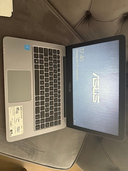 Product image 1 of 3
